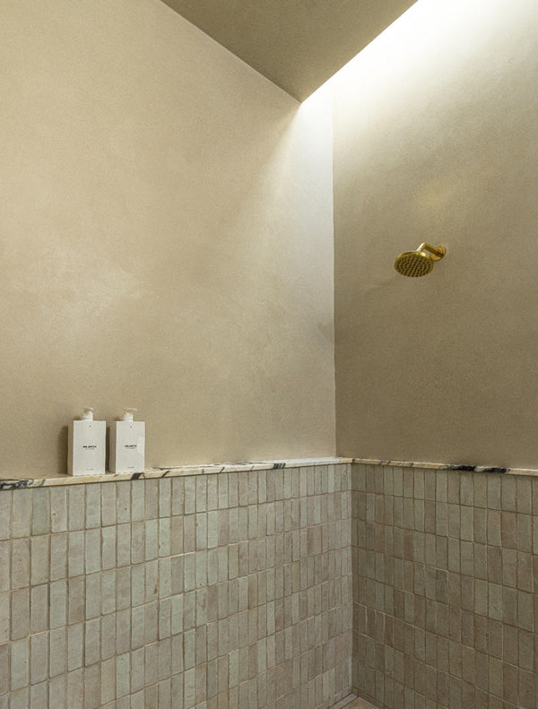 Tadalekt for Your Bathroom: The Perfect Waterproof Plaster Finish